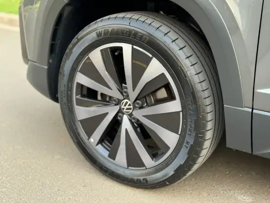 VOLKSWAGEN-TAOS-1.4 250 TSI TOTAL FLEX HIGHLINE AUTOMÁTICO VOLKSWAGEN-TAOS-2022
