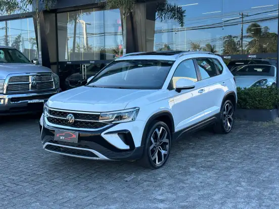 VOLKSWAGEN-TAOS-2023