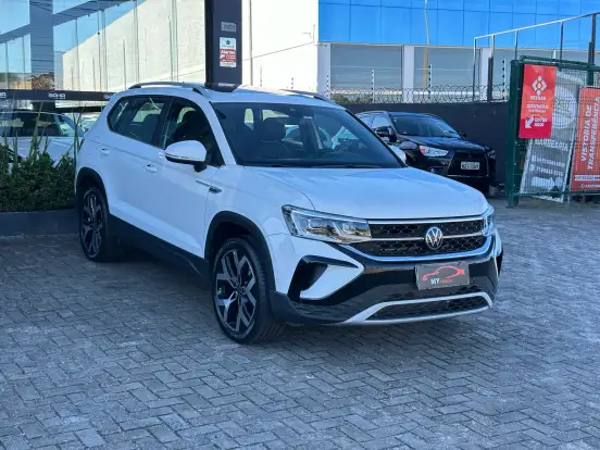VOLKSWAGEN-TAOS-2023