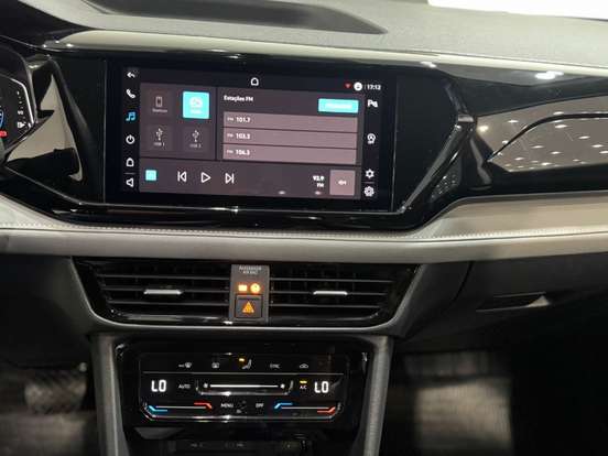 VOLKSWAGEN-TAOS-2023