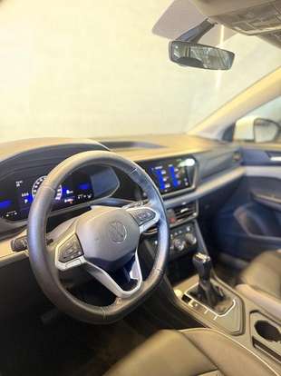 VOLKSWAGEN-TAOS-2022