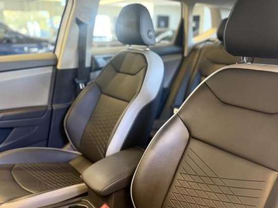 VOLKSWAGEN-TAOS-1.4 250 TSI TOTAL FLEX COMFORTLINE AUTOMÁTICO VOLKSWAGEN-TAOS-2022