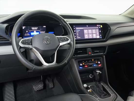 VOLKSWAGEN-TAOS-2023
