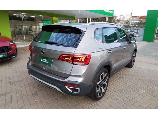 VOLKSWAGEN-TAOS-2024