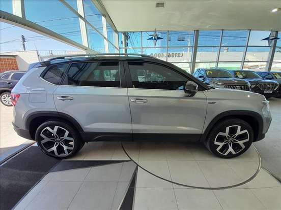 VOLKSWAGEN-TAOS-1.4 250 TSI TOTAL FLEX HIGHLINE AUTOMÁTICO VOLKSWAGEN-TAOS-2024