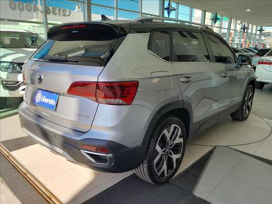 VOLKSWAGEN-TAOS-2024