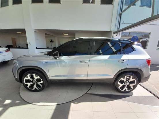 VOLKSWAGEN-TAOS-1.4 250 TSI TOTAL FLEX HIGHLINE AUTOMÁTICO VOLKSWAGEN-TAOS-2024