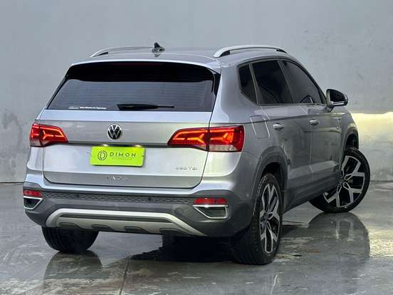 VOLKSWAGEN-TAOS-1.4 250 TSI TOTAL FLEX HIGHLINE AUTOMÁTICO VOLKSWAGEN-TAOS-2024