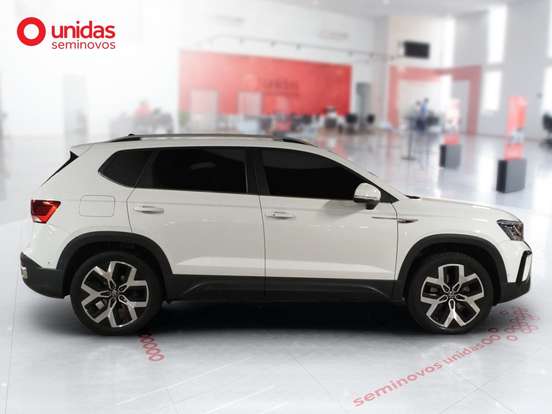 VOLKSWAGEN-TAOS-2024