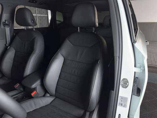 VOLKSWAGEN-TAOS-1.4 250 TSI TOTAL FLEX HIGHLINE AUTOMÁTICO VOLKSWAGEN-TAOS-2025