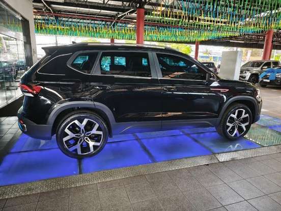 VOLKSWAGEN-TAOS-2025