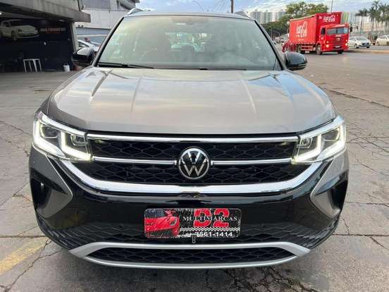 VOLKSWAGEN-TAOS-2021