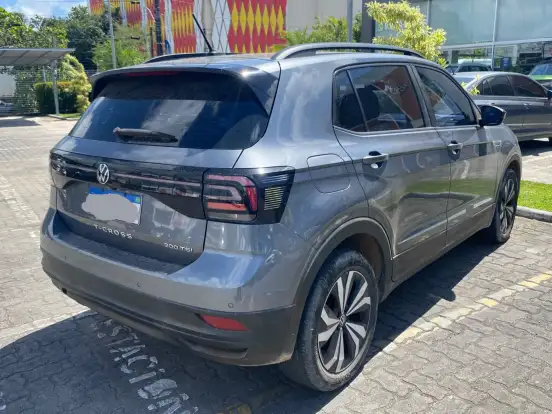 VOLKSWAGEN-T-CROSS-1.0 200 TSI TOTAL FLEX AUTOMÁTICO VOLKSWAGEN-T-CROSS-2023