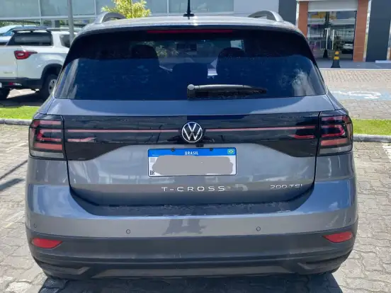 VOLKSWAGEN-T-CROSS-2023
