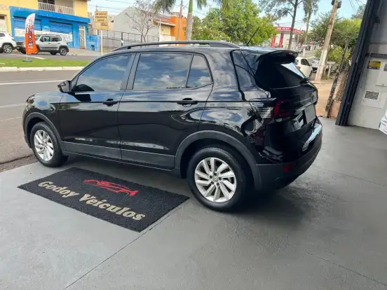 VOLKSWAGEN-T-CROSS-2019