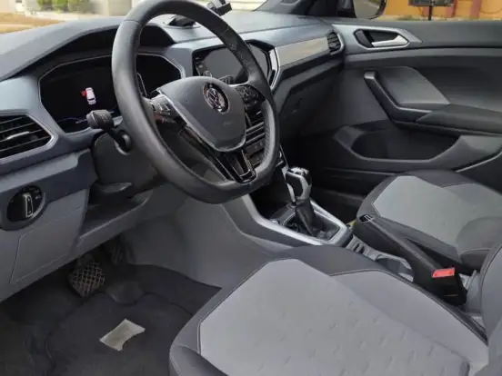 VOLKSWAGEN-T-CROSS-1.0 200 TSI TOTAL FLEX COMFORTLINE AUTOMÁTICO VOLKSWAGEN-T-CROSS-2020