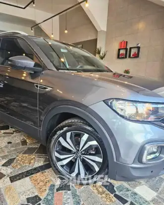 VOLKSWAGEN-T-CROSS-2024