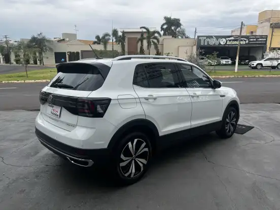 VOLKSWAGEN-T-CROSS-1.4 250 TSI TOTAL FLEX HIGHLINE AUTOMÁTICO VOLKSWAGEN-T-CROSS-2024