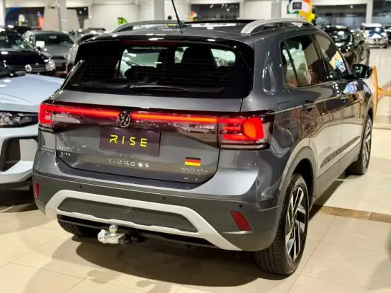 VOLKSWAGEN-T-CROSS-1.4 250 TSI TOTAL FLEX HIGHLINE AUTOMÁTICO VOLKSWAGEN-T-CROSS-2024
