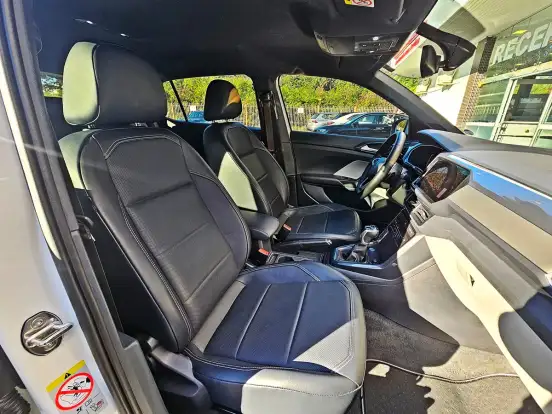 VOLKSWAGEN-T-CROSS-2022