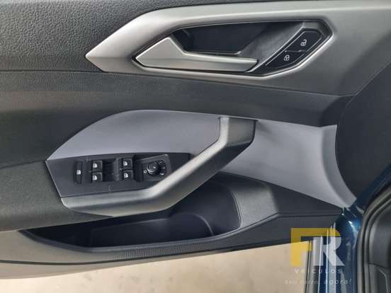 VOLKSWAGEN-T-CROSS-2024