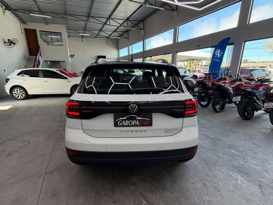 VOLKSWAGEN-T-CROSS-1.0 200 TSI TOTAL FLEX AUTOMÁTICO VOLKSWAGEN-T-CROSS-2022