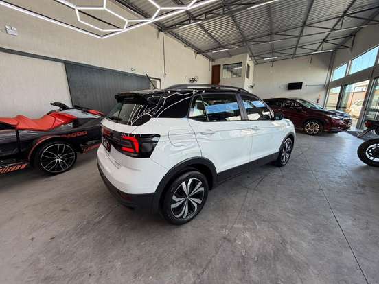 VOLKSWAGEN-T-CROSS-2022