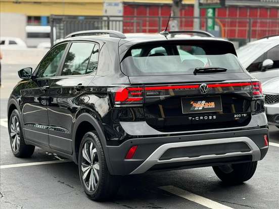 VOLKSWAGEN-T-CROSS-2025