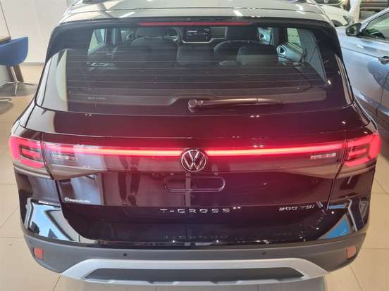 VOLKSWAGEN-T-CROSS-2026