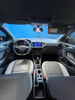 VOLKSWAGEN-T-CROSS-1.0 200 TSI TOTAL FLEX AUTOMÁTICO VOLKSWAGEN-T-CROSS-2021