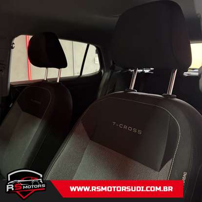 VOLKSWAGEN-T-CROSS-2024