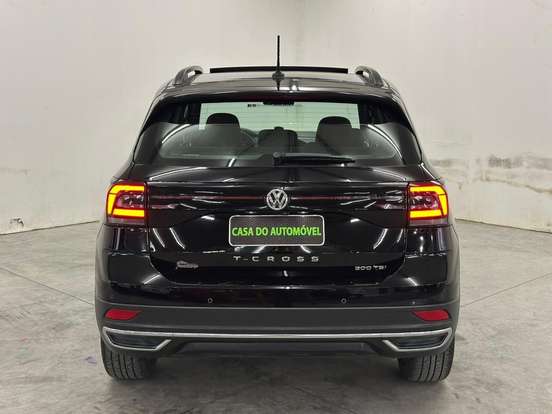 VOLKSWAGEN-T-CROSS-2020