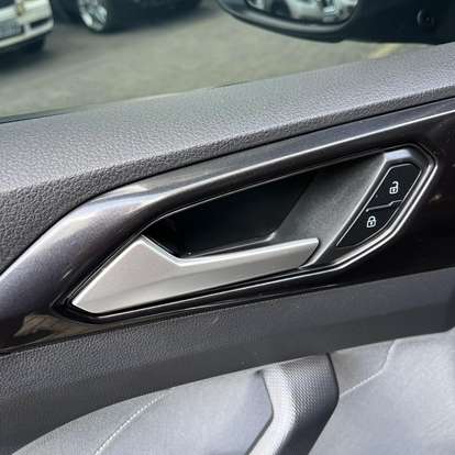 VOLKSWAGEN-T-CROSS-2025
