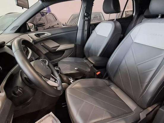 VOLKSWAGEN-T-CROSS-1.0 200 TSI TOTAL FLEX COMFORTLINE AUTOMÁTICO VOLKSWAGEN-T-CROSS-2025