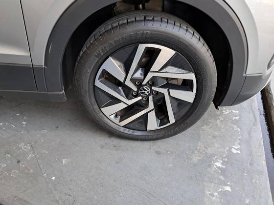 VOLKSWAGEN T-CROSS 1.0 200 TSI TOTAL FLEX COMFORTLINE AUTOMÁTICO
