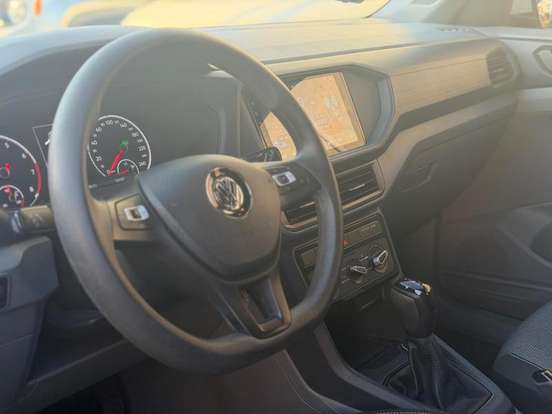 VOLKSWAGEN-T-CROSS-2021