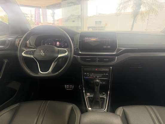 VOLKSWAGEN-T-CROSS-2025