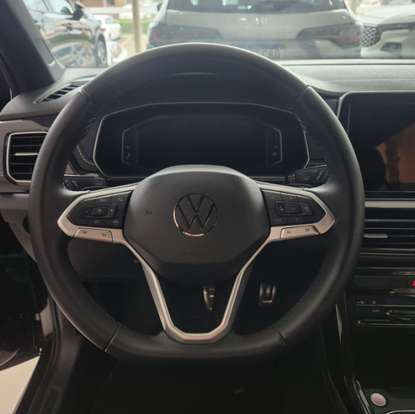 VOLKSWAGEN-T-CROSS-2025