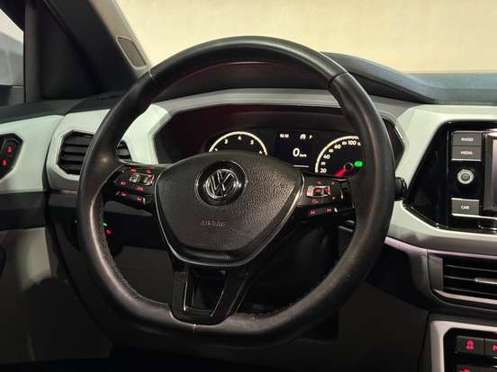 VOLKSWAGEN-T-CROSS-2019