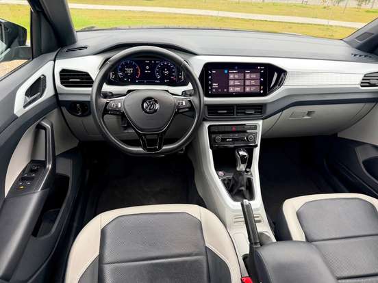 VOLKSWAGEN-T-CROSS-1.4 250 TSI TOTAL FLEX HIGHLINE AUTOMÁTICO VOLKSWAGEN-T-CROSS-2021