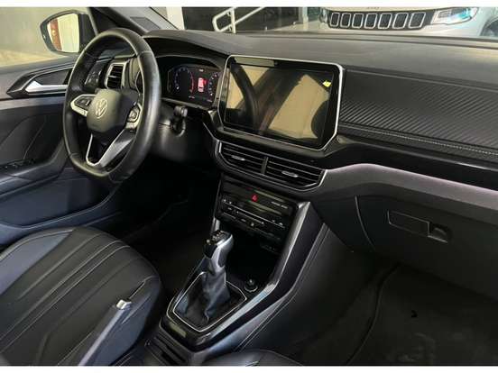 VOLKSWAGEN-T-CROSS-2024