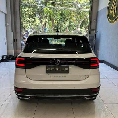 VOLKSWAGEN-T-CROSS-2024