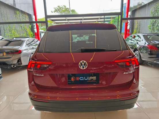 VOLKSWAGEN-TIGUAN-1.4 250 TSI TOTAL FLEX ALLSPACE COMFORTLINE TIPTRONIC VOLKSWAGEN-TIGUAN-2018