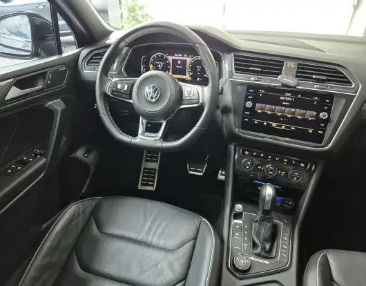 VOLKSWAGEN-TIGUAN-2020