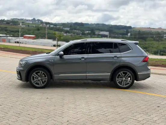 VOLKSWAGEN-TIGUAN-2020