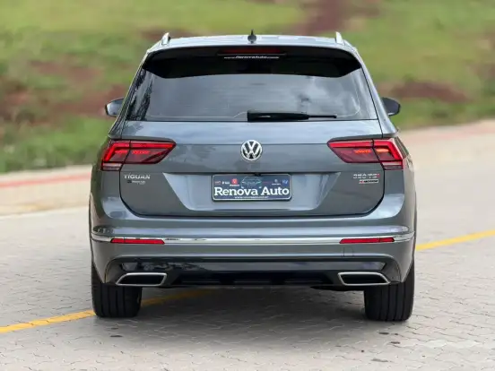 VOLKSWAGEN-TIGUAN-2020