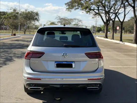 VOLKSWAGEN-TIGUAN-2020