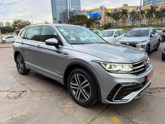VOLKSWAGEN-TIGUAN-2023