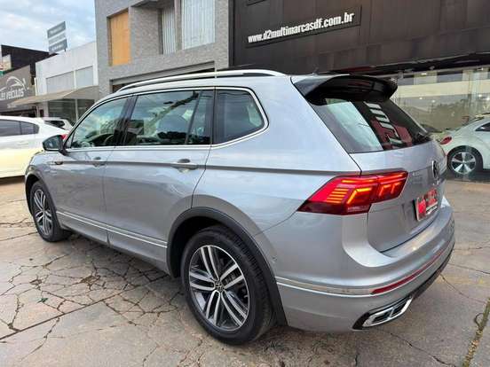 VOLKSWAGEN-TIGUAN-2023