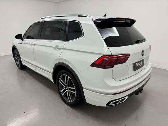 VOLKSWAGEN-TIGUAN-2024